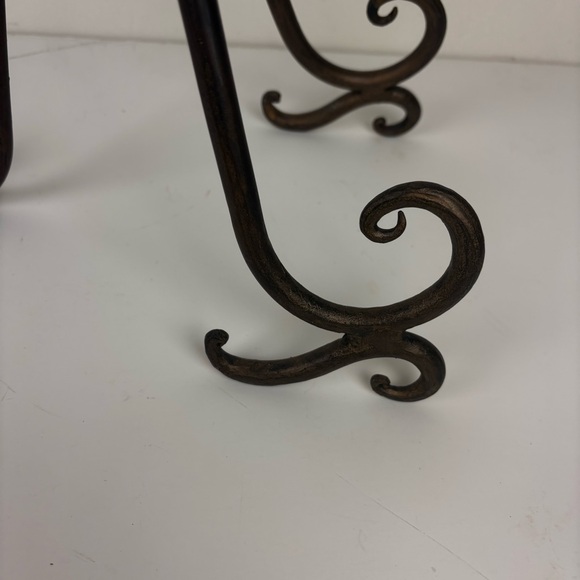 Late 20th Century large wrought iron easel-elaborate scrollwork - Picture 5 of 10